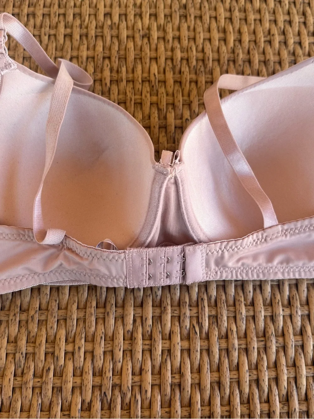 Sofra Intimates Beige Full‎ Coverage Adjustable Straps bra. Underwire Size 36C